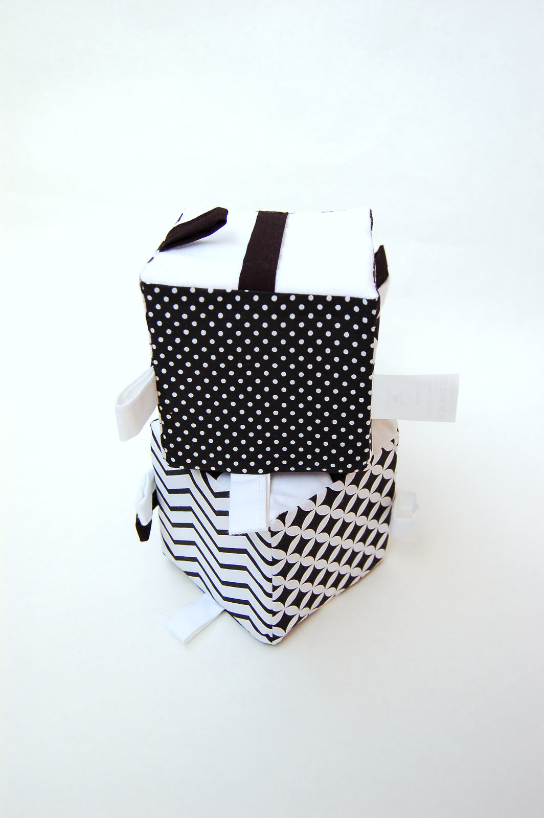 MyMoo Cubo sensoriale Busy cube - Bianconero