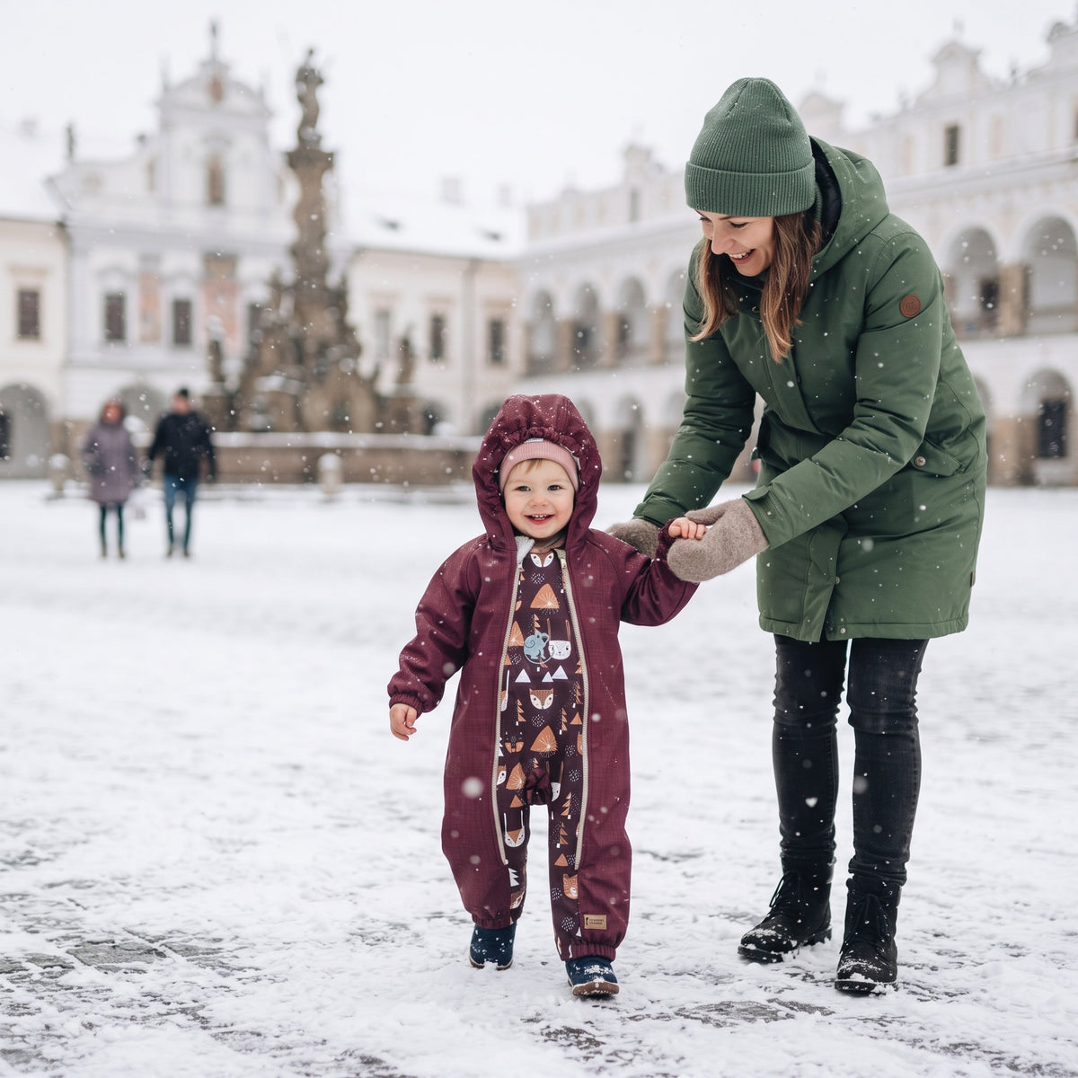 Monkey Mum® Tuta softshell invernale per bambini con interno in pile teddy - Cappuccetto Rosso bordeaux nel bosco - tag. 62/68, 74/80