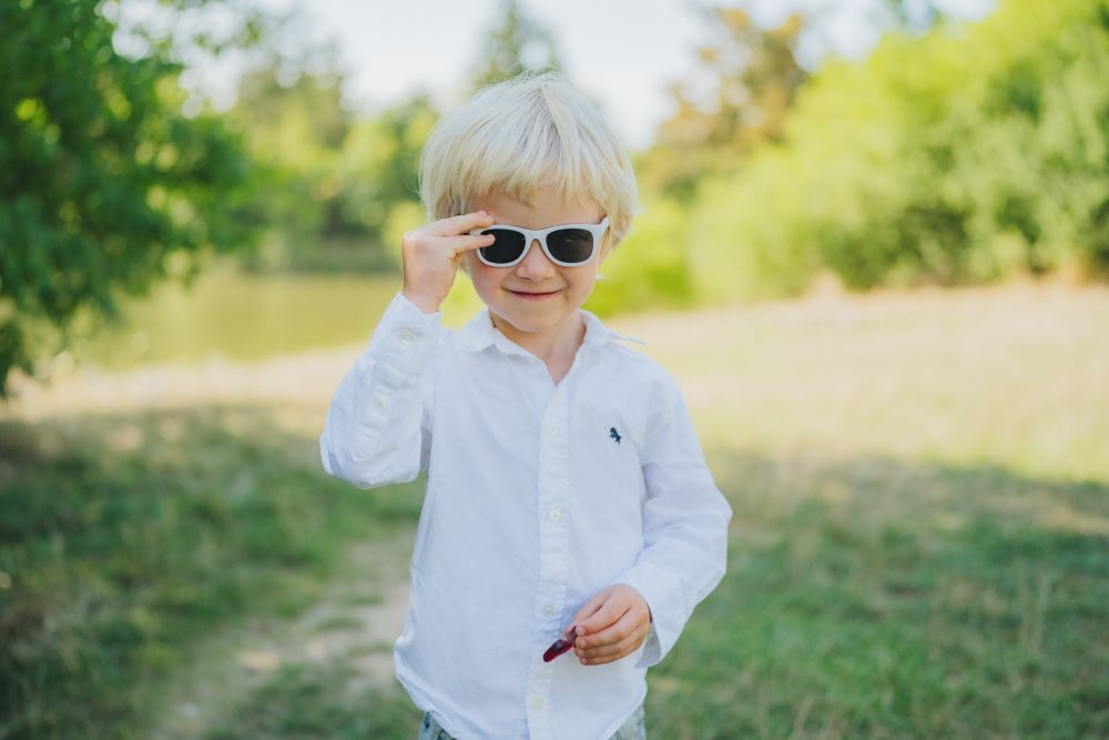 Occhiali da sole per bambini Monkey Mum® - Occhiolino da rana - più colori