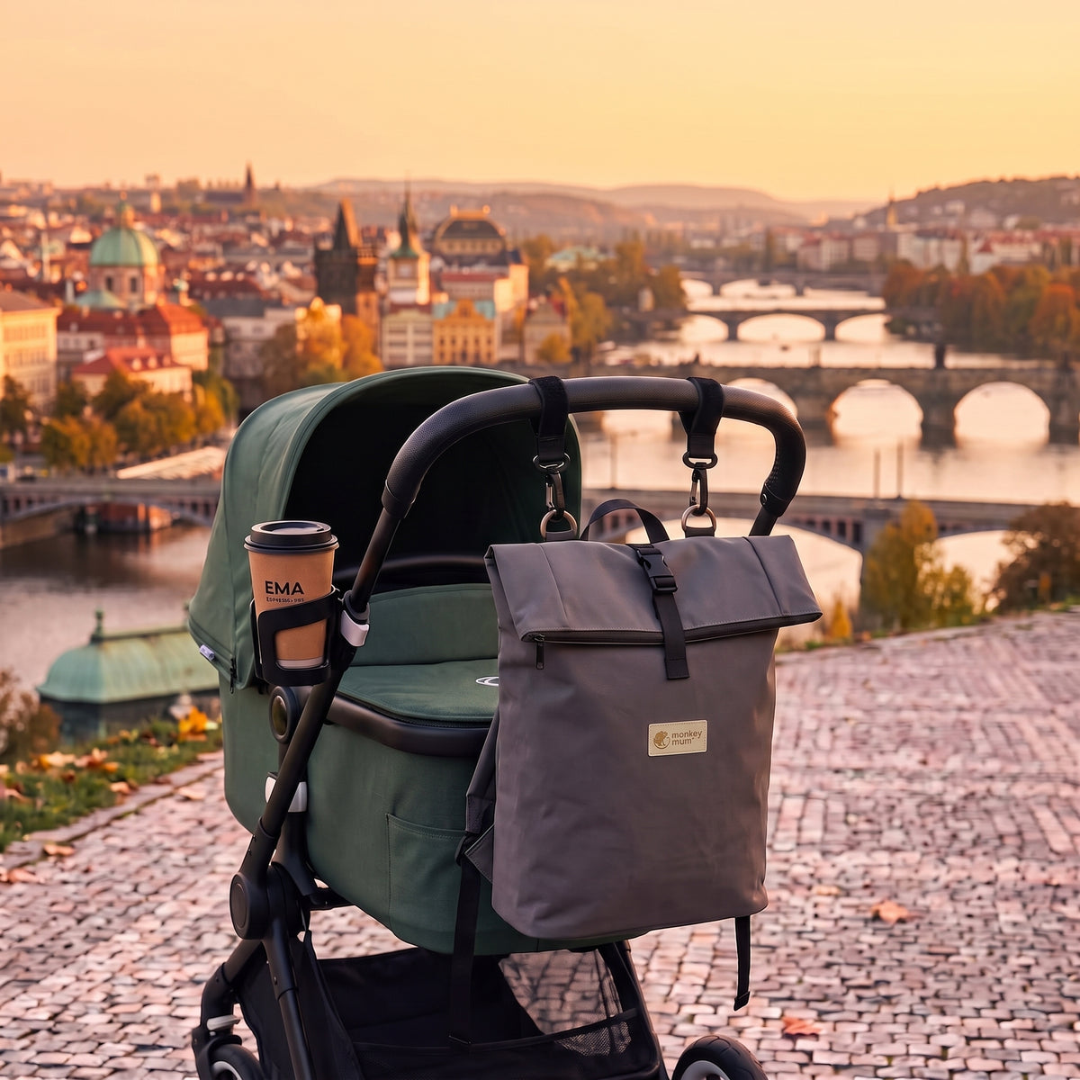 Monkey Mum® Zaino in softshell per passeggino – Viaggio misterioso